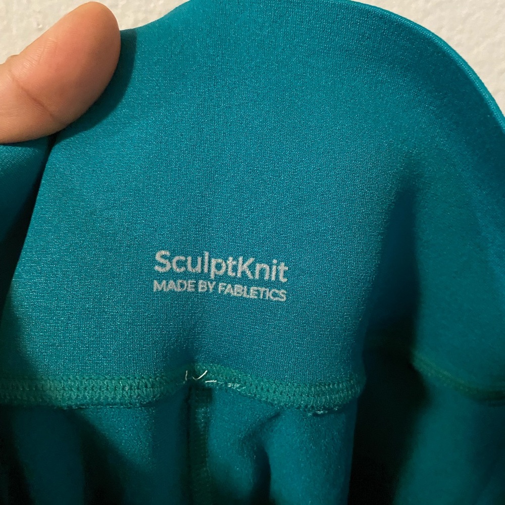 FABLETICS SCULPKNIT SIZE S COLOR GREEN - Picture 2 of 5